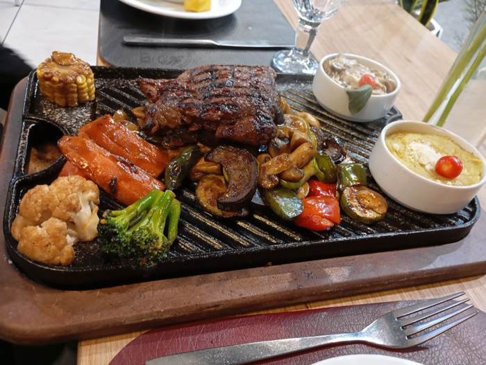 Hot-stone mixed grill