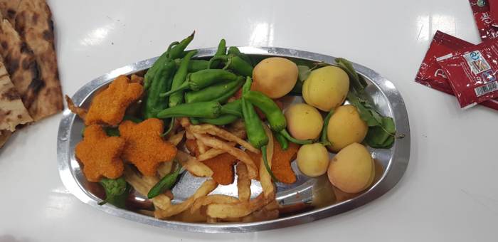 Fried fish with vegetables