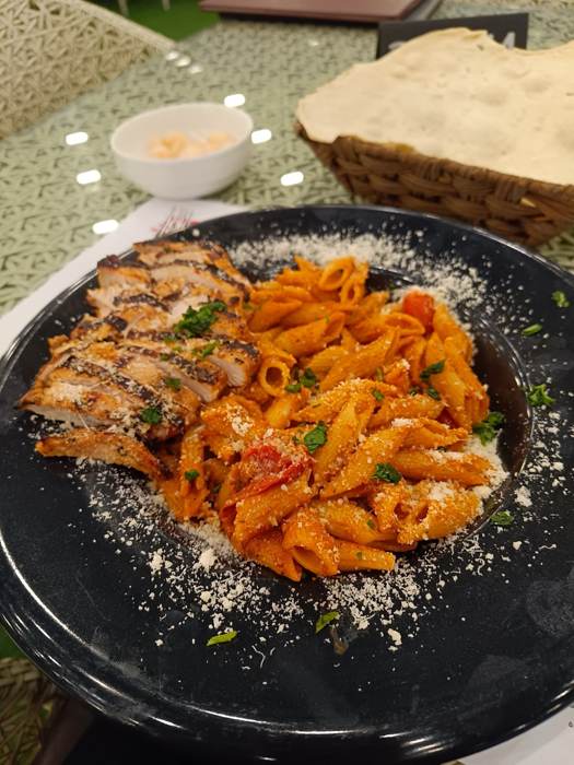 Penne in tomato sauce