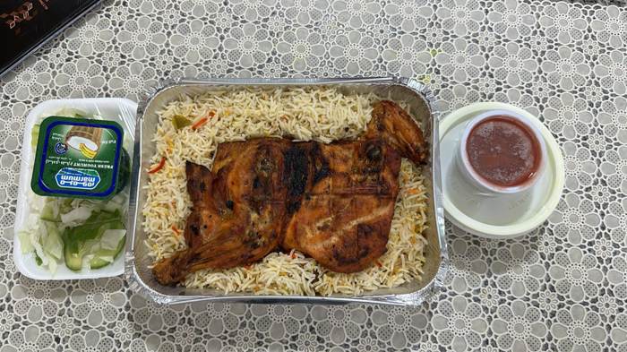 Grilled meat with dips